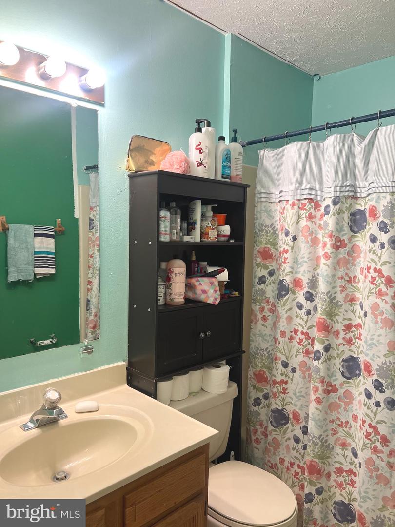 852 BUTLER AVE, WINCHESTER, Virginia 22601, 3 Bedrooms Bedrooms, ,1 BathroomBathrooms,Residential,For sale,852 BUTLER AVE,VAFV2037368 MLS # VAFV2037368