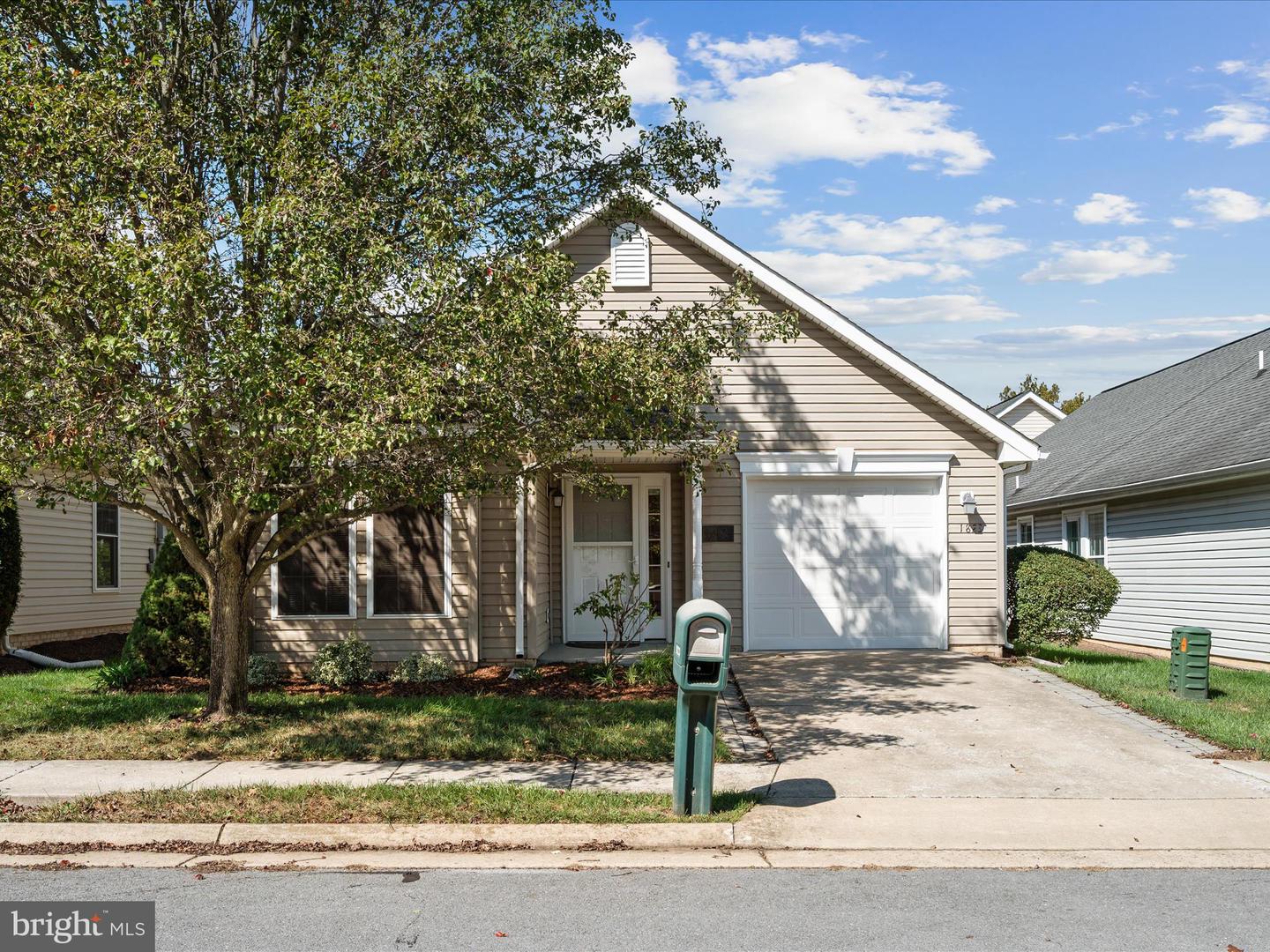 1823 KERSHAW LN, WINCHESTER, Virginia 22601, 2 Bedrooms Bedrooms, ,2 BathroomsBathrooms,Residential,For sale,1823 KERSHAW LN,VAWI2009238 MLS # VAWI2009238