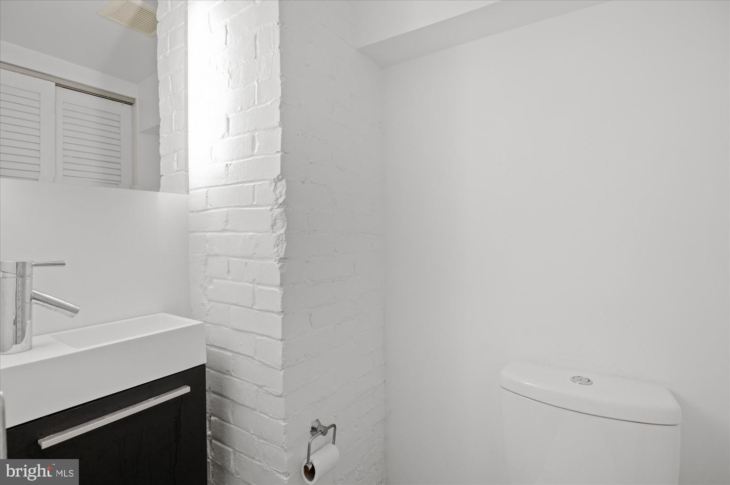 5018 V ST NW, WASHINGTON, District Of Columbia 20007, 4 Bedrooms Bedrooms, ,3 BathroomsBathrooms,Residential,For sale,5018 V ST NW,DCDC2226614 MLS # DCDC2226614