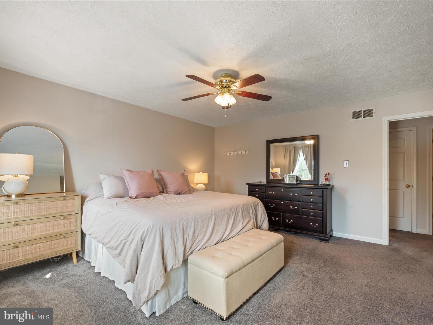 206 BARRINGTON LN, WINCHESTER, Virginia 22601, 2 Bedrooms Bedrooms, ,2 BathroomsBathrooms,Residential,For sale,206 BARRINGTON LN,VAFV2037340 MLS # VAFV2037340