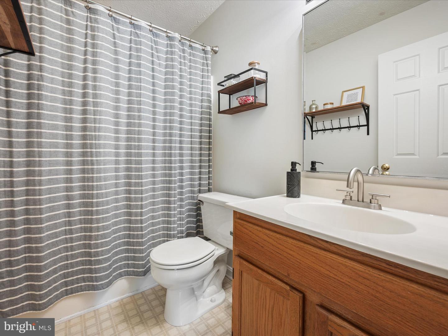 206 BARRINGTON LN, WINCHESTER, Virginia 22601, 2 Bedrooms Bedrooms, ,2 BathroomsBathrooms,Residential,For sale,206 BARRINGTON LN,VAFV2037340 MLS # VAFV2037340