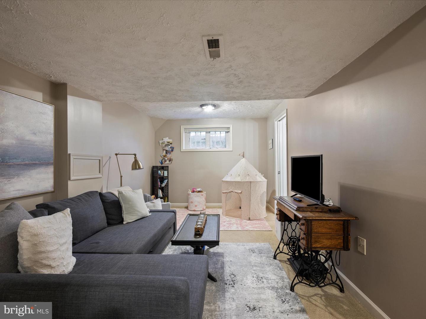 206 BARRINGTON LN, WINCHESTER, Virginia 22601, 2 Bedrooms Bedrooms, ,2 BathroomsBathrooms,Residential,For sale,206 BARRINGTON LN,VAFV2037340 MLS # VAFV2037340