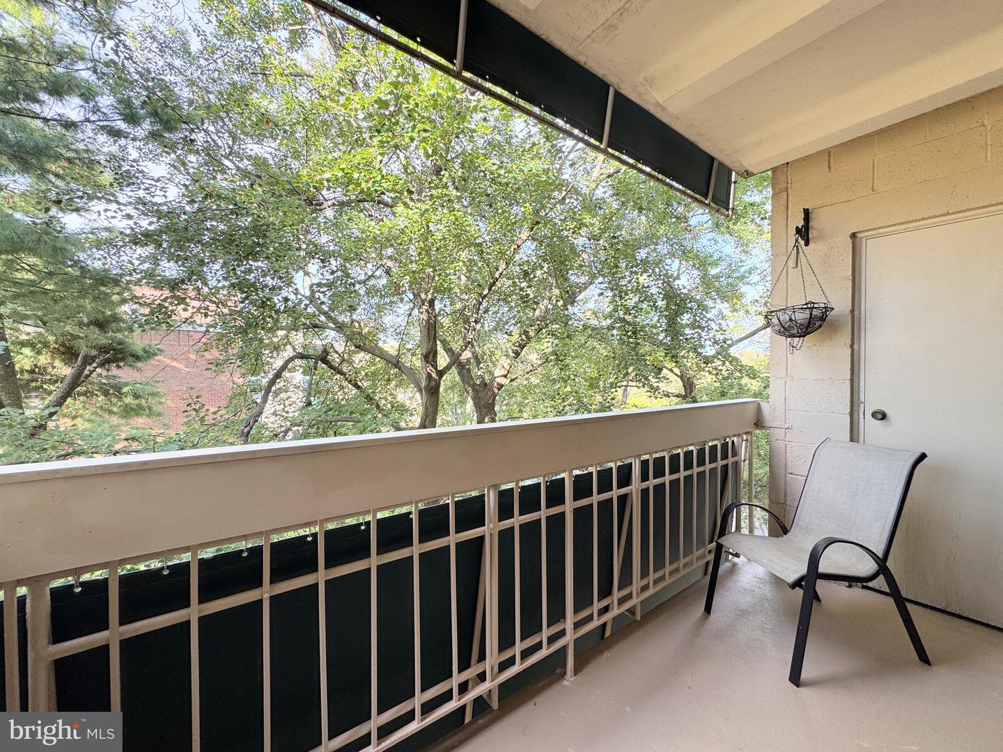 6137 LEESBURG PIKE #509, FALLS CHURCH, Virginia 22041, 1 Bedroom Bedrooms, ,1 BathroomBathrooms,Residential,For sale,6137 LEESBURG PIKE #509,VAFX2274004 MLS # VAFX2274004