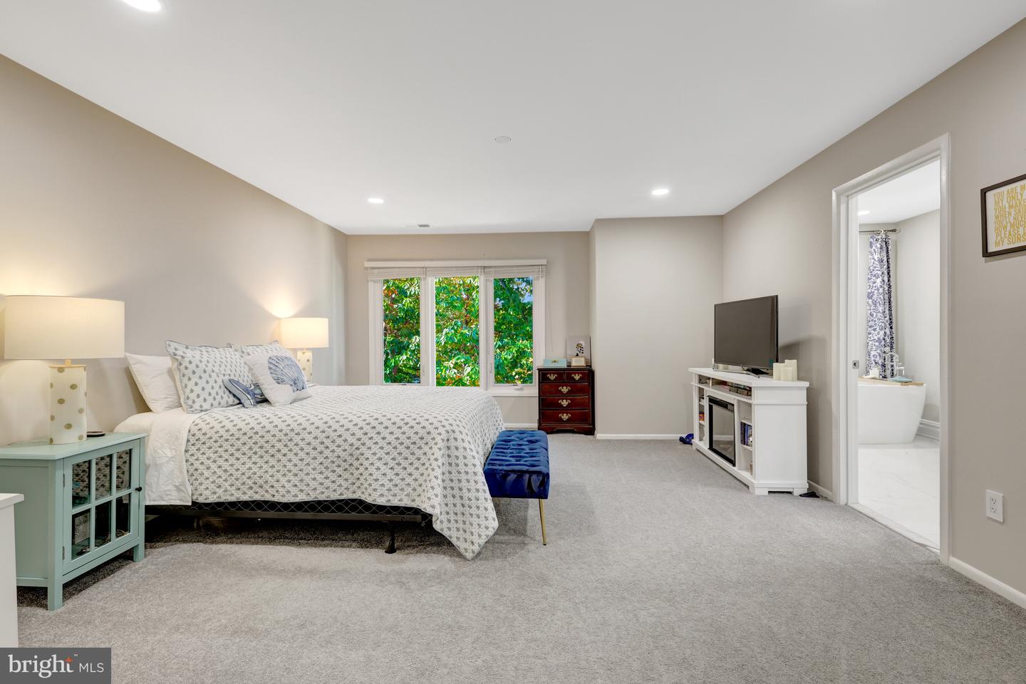 11110 LAKESPRAY WAY, RESTON, Virginia 20191, 3 Bedrooms Bedrooms, 12 Rooms Rooms,3 BathroomsBathrooms,Residential,For sale,11110 LAKESPRAY WAY,VAFX2274006 MLS # VAFX2274006