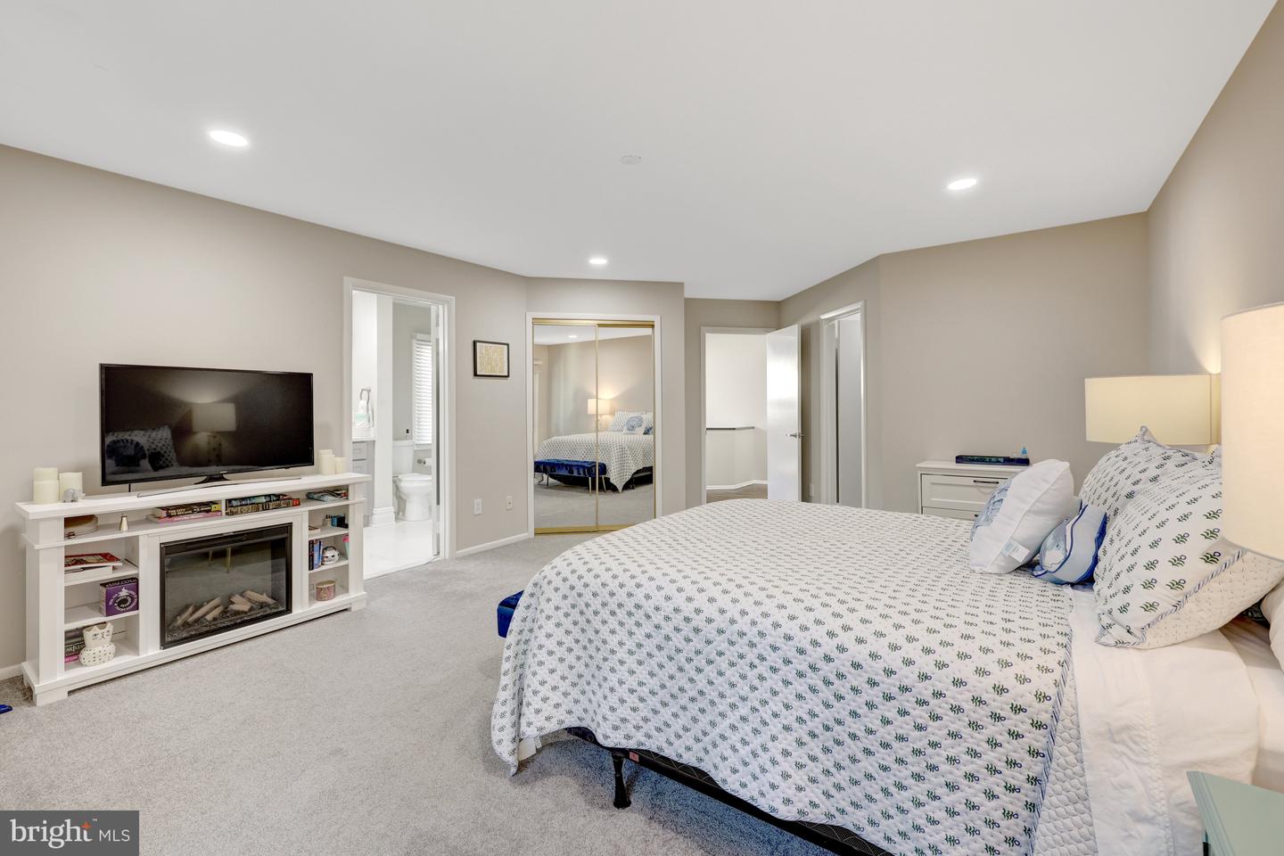 11110 LAKESPRAY WAY, RESTON, Virginia 20191, 3 Bedrooms Bedrooms, 12 Rooms Rooms,3 BathroomsBathrooms,Residential,For sale,11110 LAKESPRAY WAY,VAFX2274006 MLS # VAFX2274006