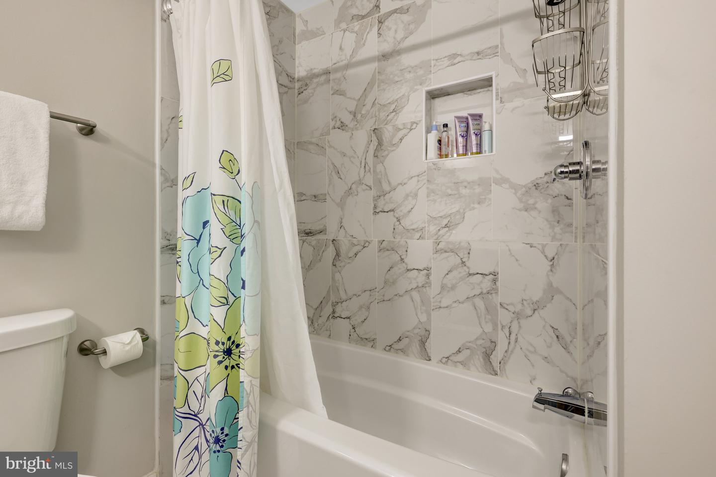 11110 LAKESPRAY WAY, RESTON, Virginia 20191, 3 Bedrooms Bedrooms, 12 Rooms Rooms,3 BathroomsBathrooms,Residential,For sale,11110 LAKESPRAY WAY,VAFX2274006 MLS # VAFX2274006