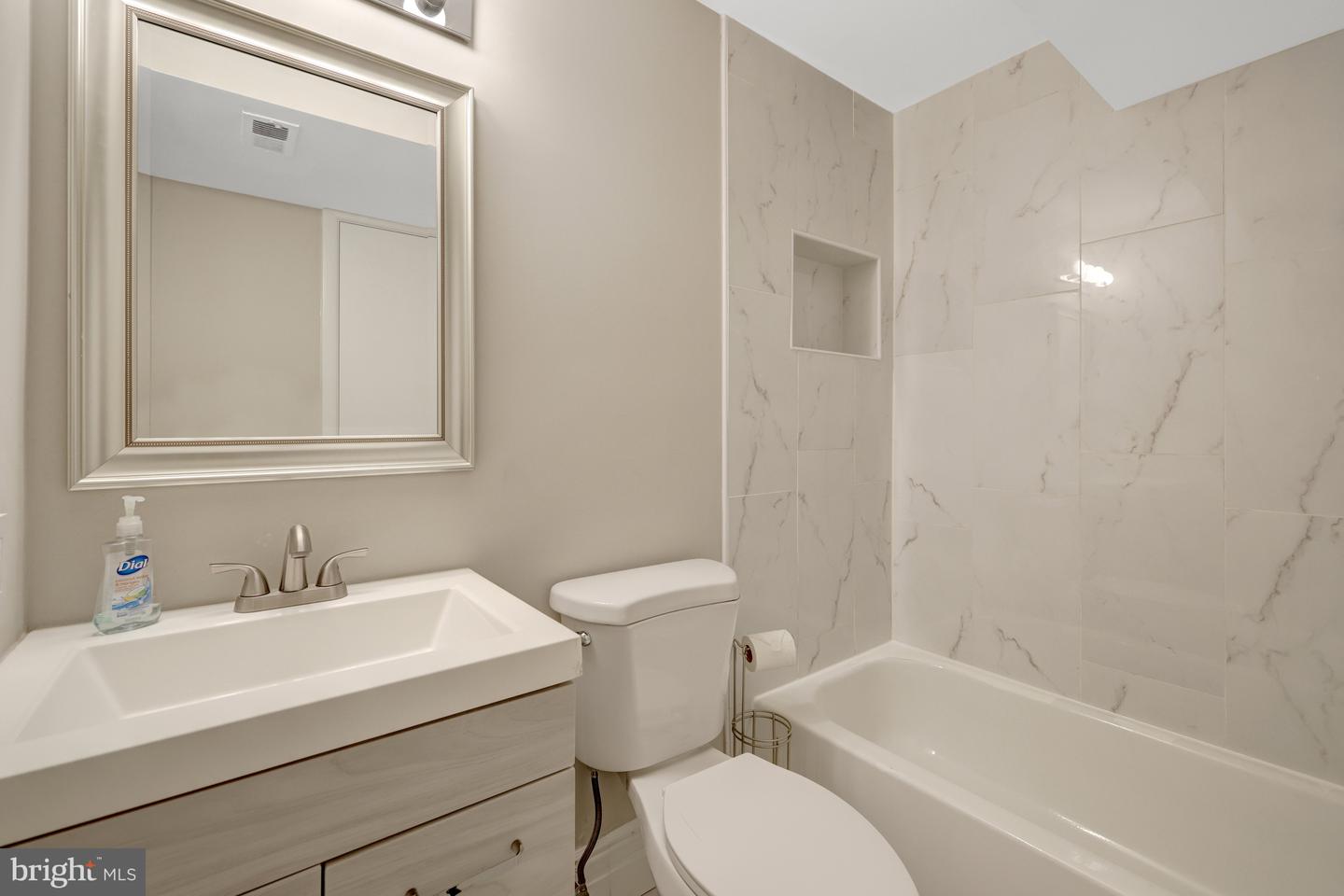 11110 LAKESPRAY WAY, RESTON, Virginia 20191, 3 Bedrooms Bedrooms, 12 Rooms Rooms,3 BathroomsBathrooms,Residential,For sale,11110 LAKESPRAY WAY,VAFX2274006 MLS # VAFX2274006