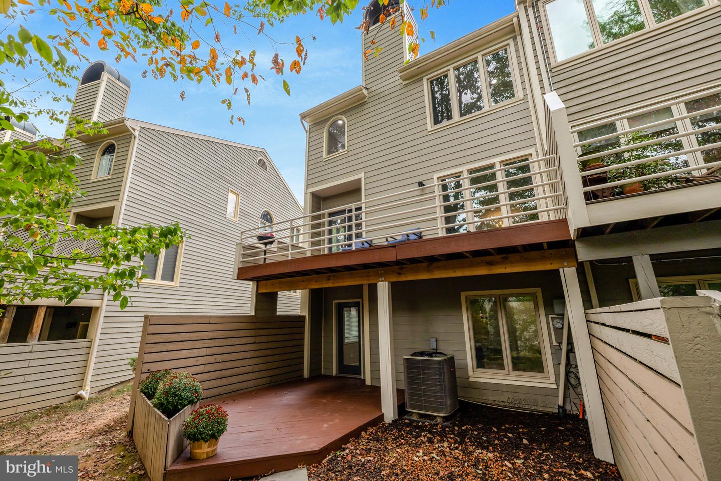 11110 LAKESPRAY WAY, RESTON, Virginia 20191, 3 Bedrooms Bedrooms, 12 Rooms Rooms,3 BathroomsBathrooms,Residential,For sale,11110 LAKESPRAY WAY,VAFX2274006 MLS # VAFX2274006