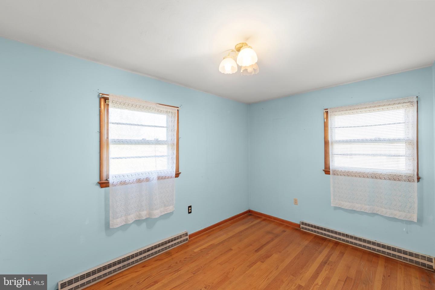 2294 FRONT ROYAL, WINCHESTER, Virginia 22602, 3 Bedrooms Bedrooms, 7 Rooms Rooms,1 BathroomBathrooms,Residential,For sale,2294 FRONT ROYAL,VAFV2037346 MLS # VAFV2037346