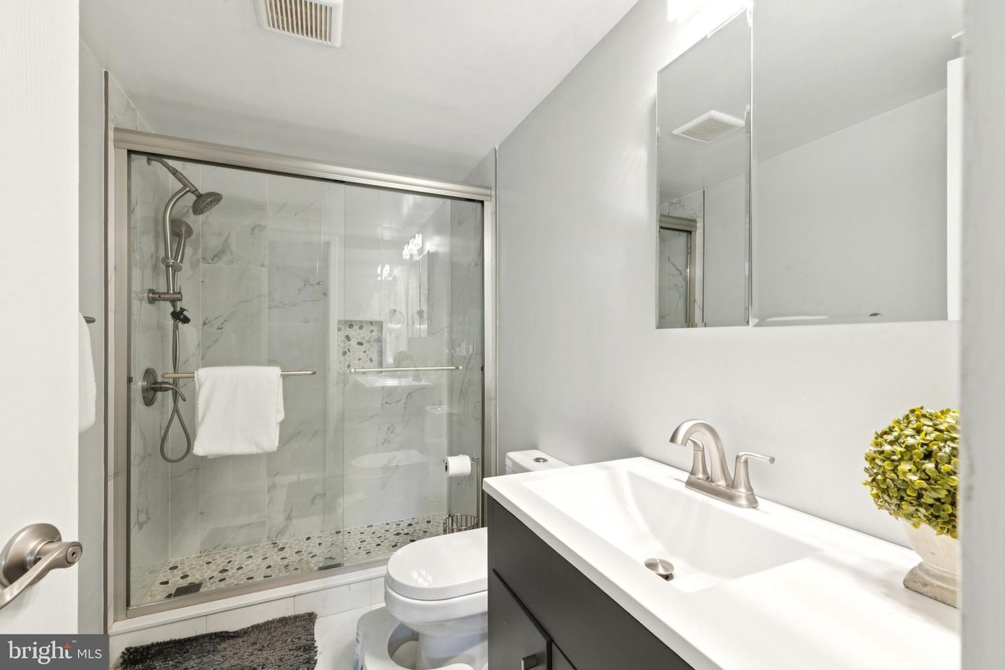 1413 NORTHGATE SQ #13/12B, RESTON, Virginia 20190, 2 Bedrooms Bedrooms, ,2 BathroomsBathrooms,Residential,For sale,1413 NORTHGATE SQ #13/12B,VAFX2274112 MLS # VAFX2274112 1413 NORTHGATE SQ #13/12B, RESTON, Virginia 20190, 2 Bedrooms Bedrooms, ,2 BathroomsBathrooms,Residential,For sale,1413 NORTHGATE SQ #13/12B,VAFX2274112 MLS # VAFX2274112