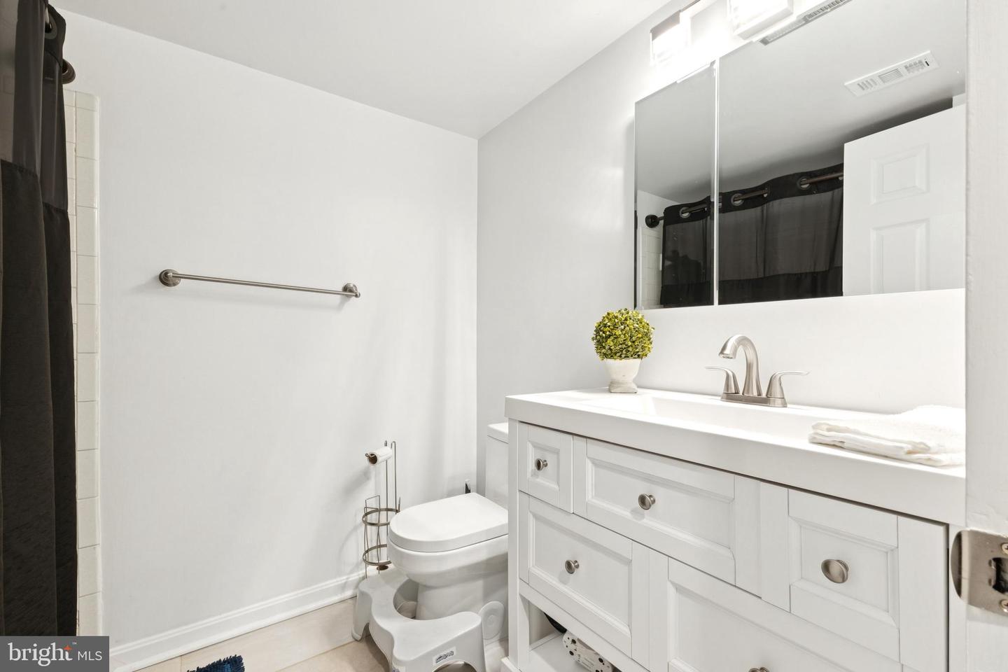1413 NORTHGATE SQ #13/12B, RESTON, Virginia 20190, 2 Bedrooms Bedrooms, ,2 BathroomsBathrooms,Residential,For sale,1413 NORTHGATE SQ #13/12B,VAFX2274112 MLS # VAFX2274112 1413 NORTHGATE SQ #13/12B, RESTON, Virginia 20190, 2 Bedrooms Bedrooms, ,2 BathroomsBathrooms,Residential,For sale,1413 NORTHGATE SQ #13/12B,VAFX2274112 MLS # VAFX2274112