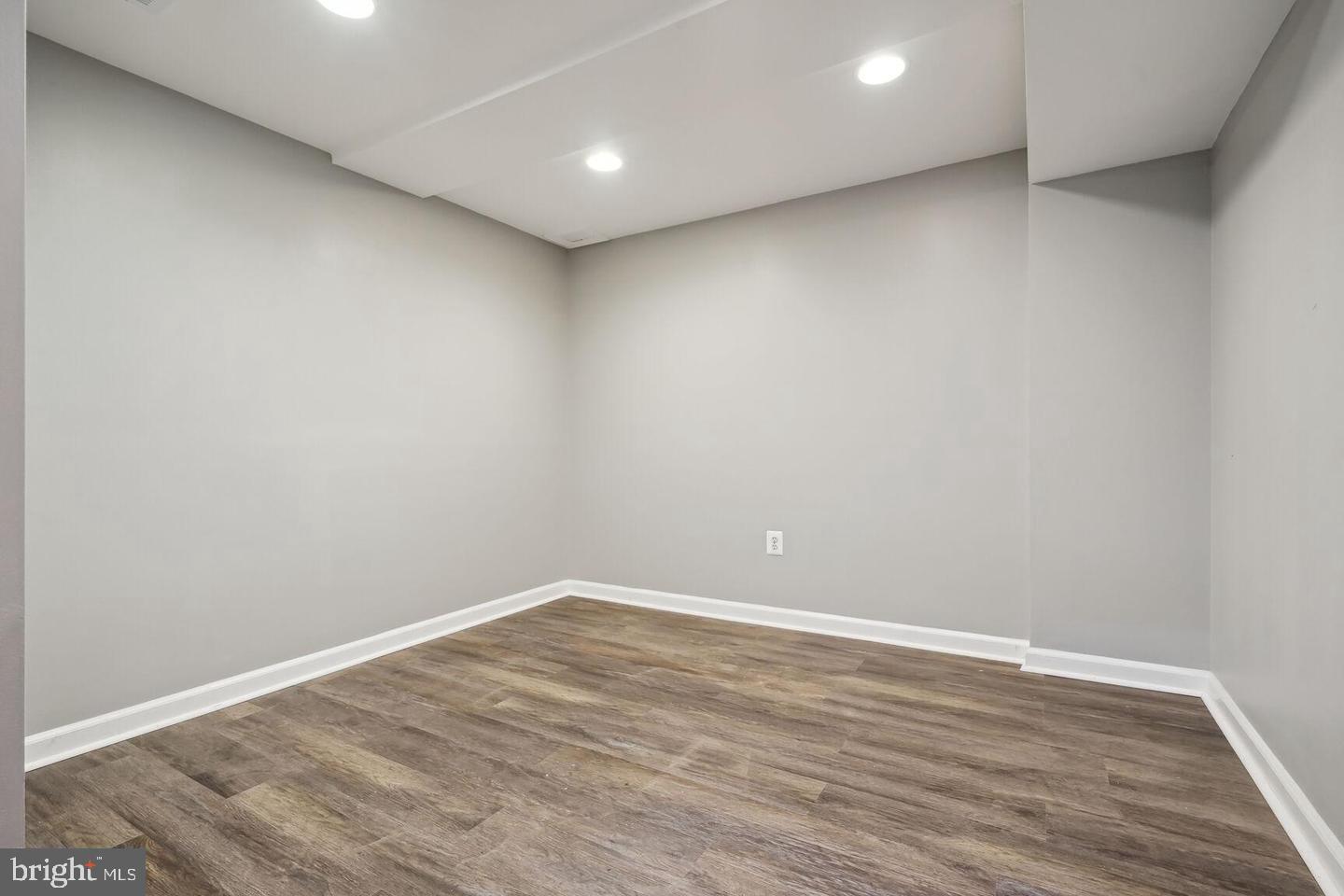 2094 PILGRIM DR, WOODBRIDGE, Virginia 22192, 3 Bedrooms Bedrooms, ,2 BathroomsBathrooms,Residential,For sale,2094 PILGRIM DR,VAPW2105942 MLS # VAPW2105942