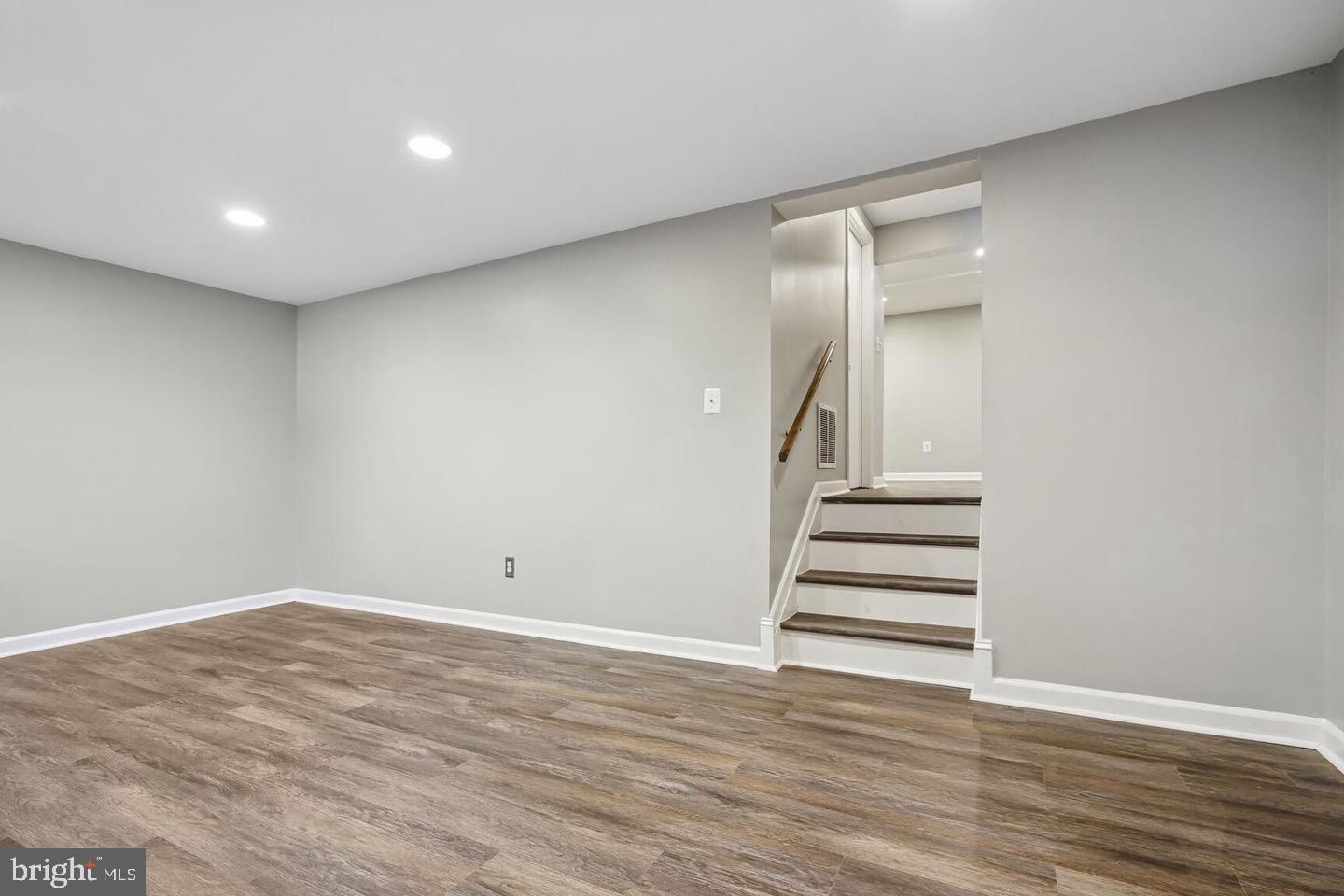 2094 PILGRIM DR, WOODBRIDGE, Virginia 22192, 3 Bedrooms Bedrooms, ,2 BathroomsBathrooms,Residential,For sale,2094 PILGRIM DR,VAPW2105942 MLS # VAPW2105942