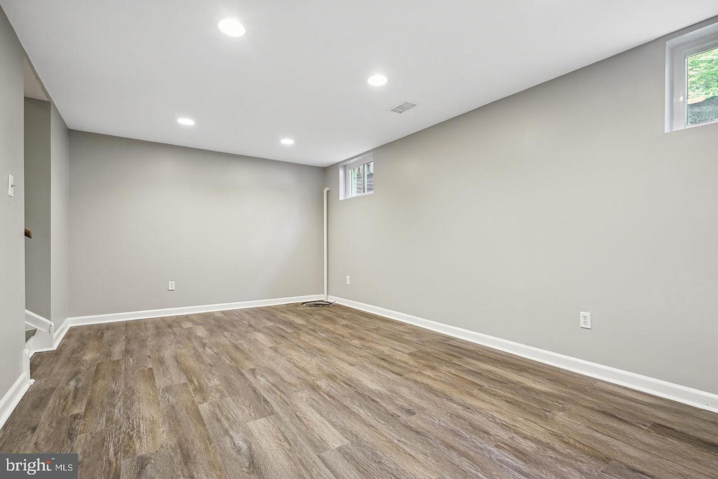 2094 PILGRIM DR, WOODBRIDGE, Virginia 22192, 3 Bedrooms Bedrooms, ,2 BathroomsBathrooms,Residential,For sale,2094 PILGRIM DR,VAPW2105942 MLS # VAPW2105942