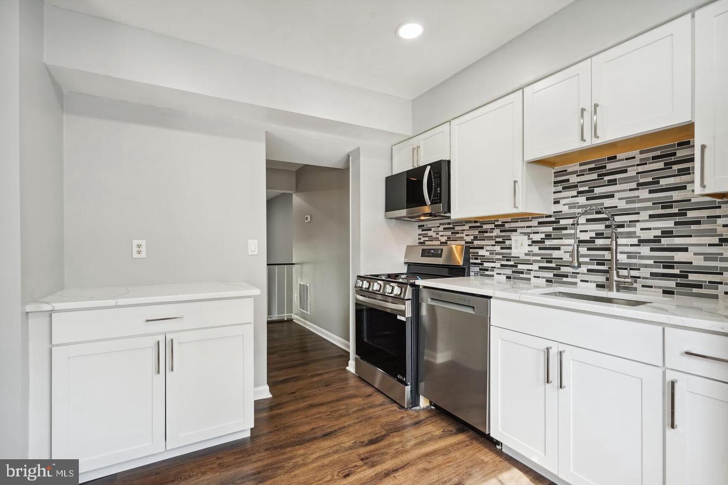 2094 PILGRIM DR, WOODBRIDGE, Virginia 22192, 3 Bedrooms Bedrooms, ,2 BathroomsBathrooms,Residential,For sale,2094 PILGRIM DR,VAPW2105942 MLS # VAPW2105942