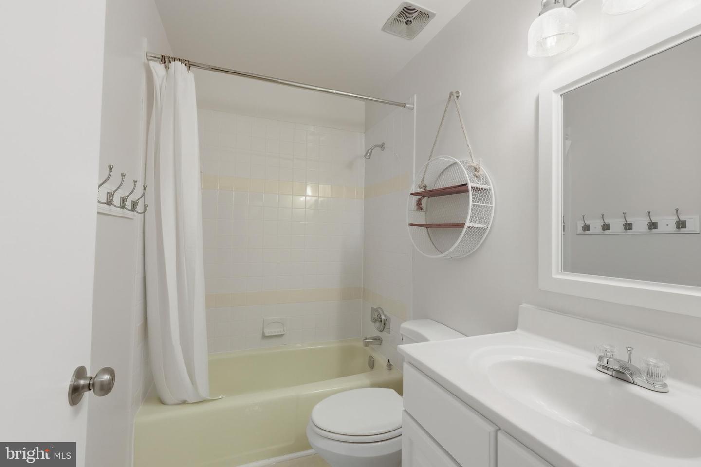 1403 GREENMONT CT, RESTON, Virginia 20190, 3 Bedrooms Bedrooms, ,3 BathroomsBathrooms,Residential,For sale,1403 GREENMONT CT,VAFX2274230 MLS # VAFX2274230 1403 GREENMONT CT, RESTON, Virginia 20190, 3 Bedrooms Bedrooms, ,3 BathroomsBathrooms,Residential,For sale,1403 GREENMONT CT,VAFX2274230 MLS # VAFX2274230