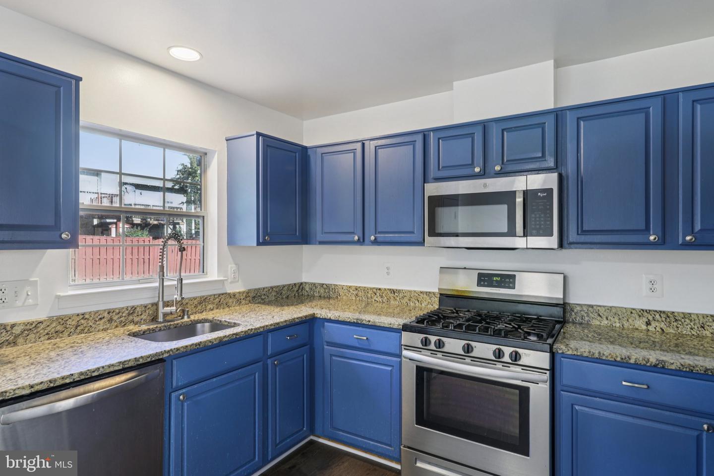 5154 MEETING PL, WOODBRIDGE, Virginia 22193, 4 Bedrooms Bedrooms, ,3 BathroomsBathrooms,Residential,For sale,5154 MEETING PL,VAPW2105974 MLS # VAPW2105974