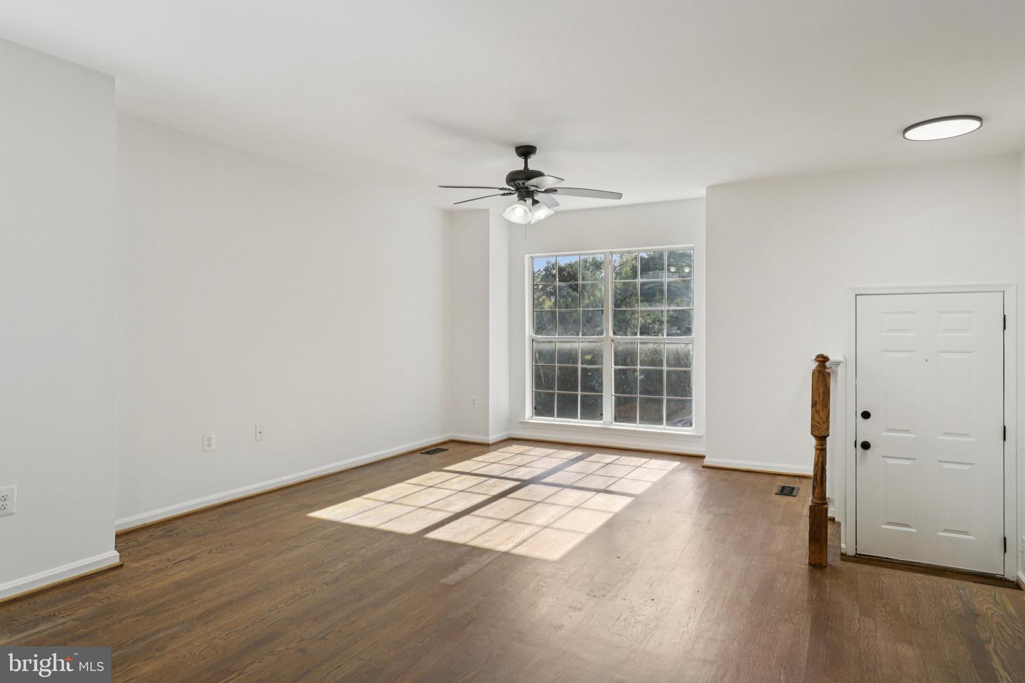 5154 MEETING PL, WOODBRIDGE, Virginia 22193, 4 Bedrooms Bedrooms, ,3 BathroomsBathrooms,Residential,For sale,5154 MEETING PL,VAPW2105974 MLS # VAPW2105974