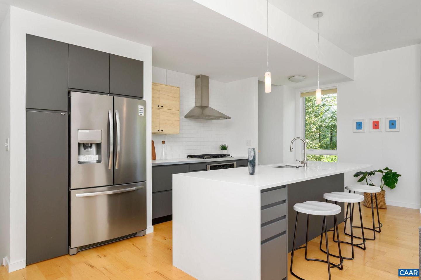1130 E HIGH ST #J, CHARLOTTESVILLE, Virginia 22902, 3 Bedrooms Bedrooms, ,2 BathroomsBathrooms,Residential,For sale,1130 E HIGH ST #J,670001 MLS # 670001