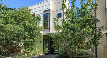 1130 E HIGH ST #J, CHARLOTTESVILLE, Virginia 22902, 3 Bedrooms Bedrooms, ,2 BathroomsBathrooms,Residential,For sale,1130 E HIGH ST #J,670001 MLS # 670001