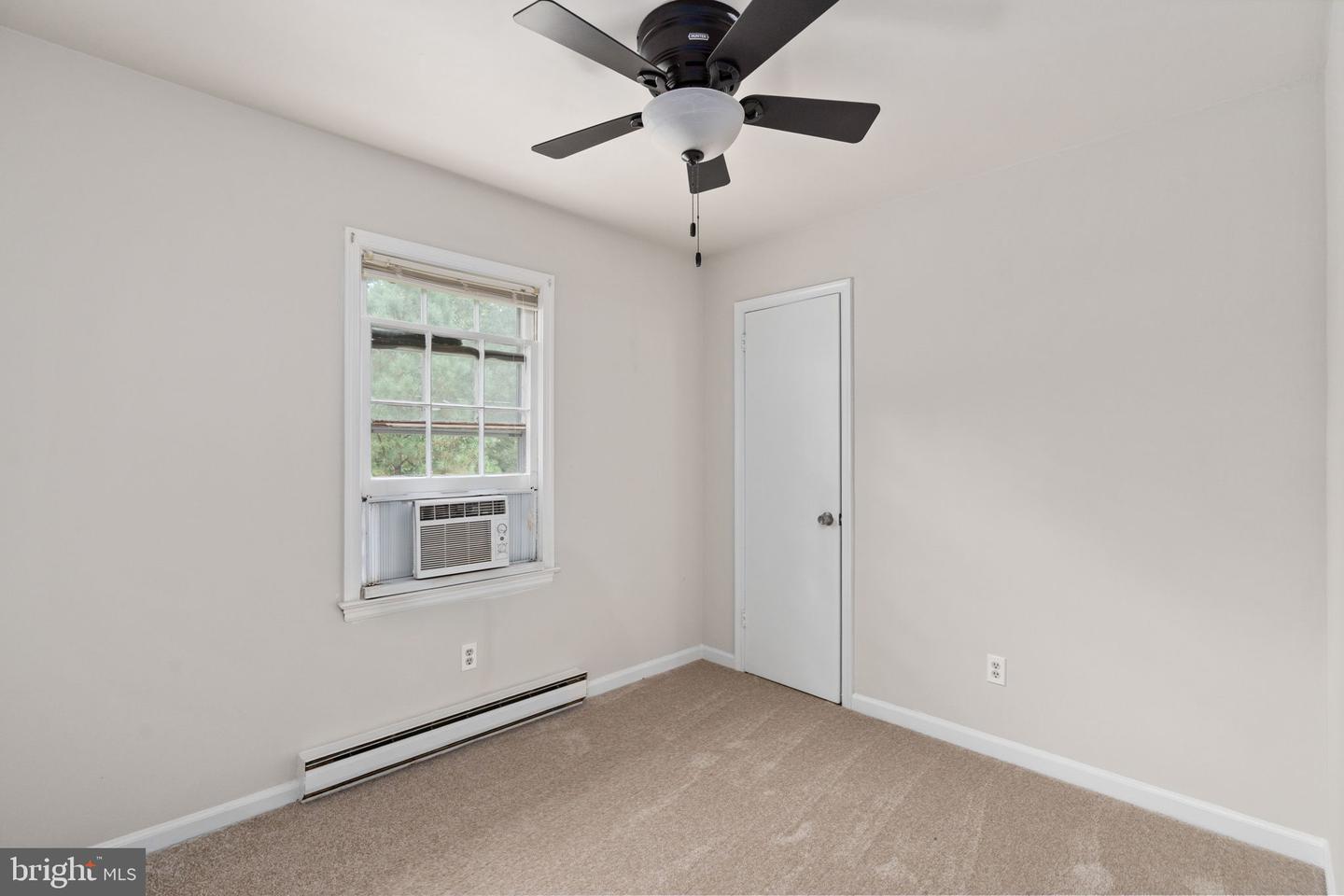 14208 SPRINGFIELD LN, KING GEORGE, Virginia 22485, 3 Bedrooms Bedrooms, ,1 BathroomBathrooms,Residential,For sale,14208 SPRINGFIELD LN,VAKG2007150 MLS # VAKG2007150