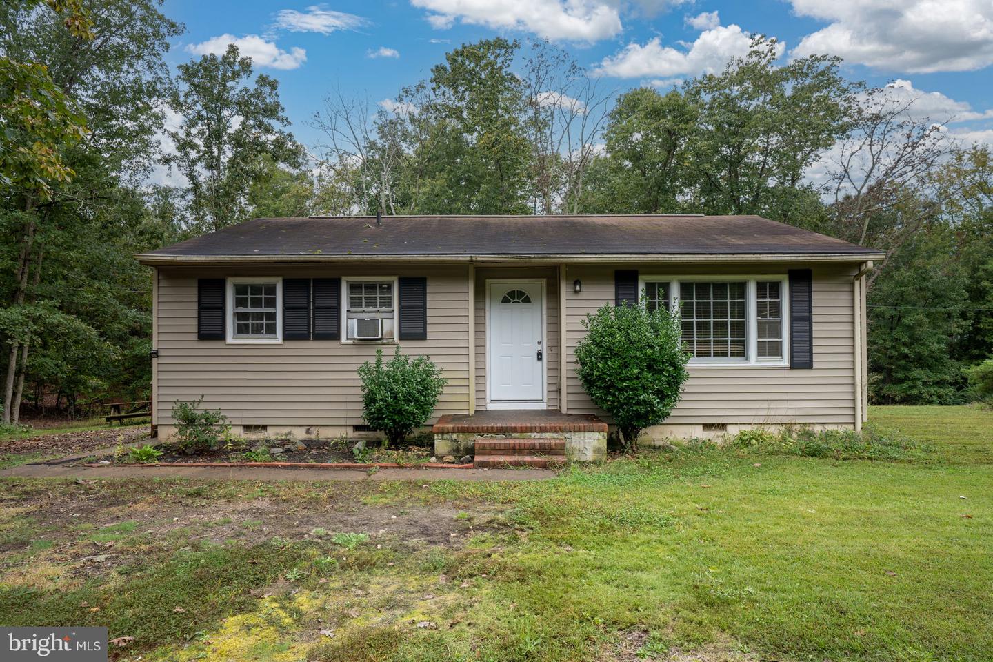 14208 SPRINGFIELD LN, KING GEORGE, Virginia 22485, 3 Bedrooms Bedrooms, ,1 BathroomBathrooms,Residential,For sale,14208 SPRINGFIELD LN,VAKG2007150 MLS # VAKG2007150