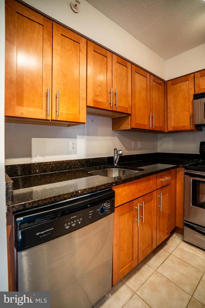 3401 38TH ST NW #316, WASHINGTON, District Of Columbia 20016, 2 Bedrooms Bedrooms, 4 Rooms Rooms,2 BathroomsBathrooms,Residential,For sale,3401 38TH ST NW #316,DCDC2227034 MLS # DCDC2227034