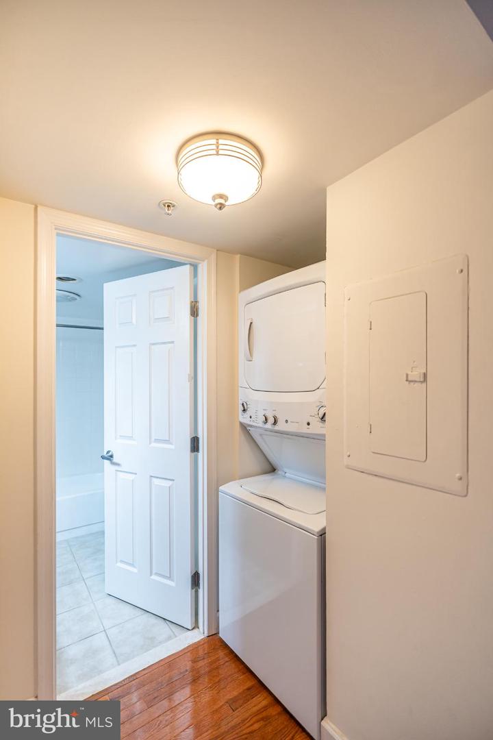 3401 38TH ST NW #316, WASHINGTON, District Of Columbia 20016, 2 Bedrooms Bedrooms, 4 Rooms Rooms,2 BathroomsBathrooms,Residential,For sale,3401 38TH ST NW #316,DCDC2227034 MLS # DCDC2227034