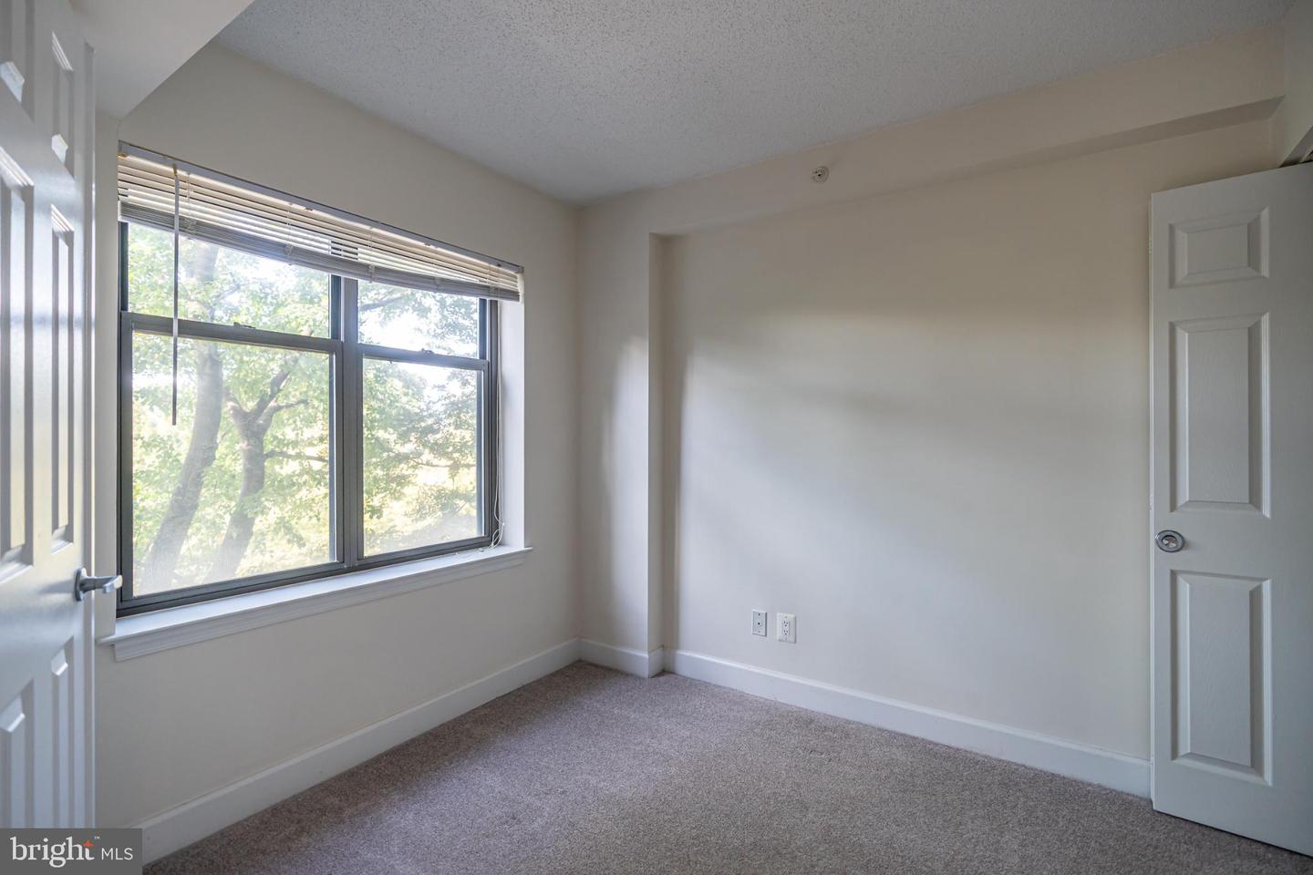 3401 38TH ST NW #316, WASHINGTON, District Of Columbia 20016, 2 Bedrooms Bedrooms, 4 Rooms Rooms,2 BathroomsBathrooms,Residential,For sale,3401 38TH ST NW #316,DCDC2227034 MLS # DCDC2227034