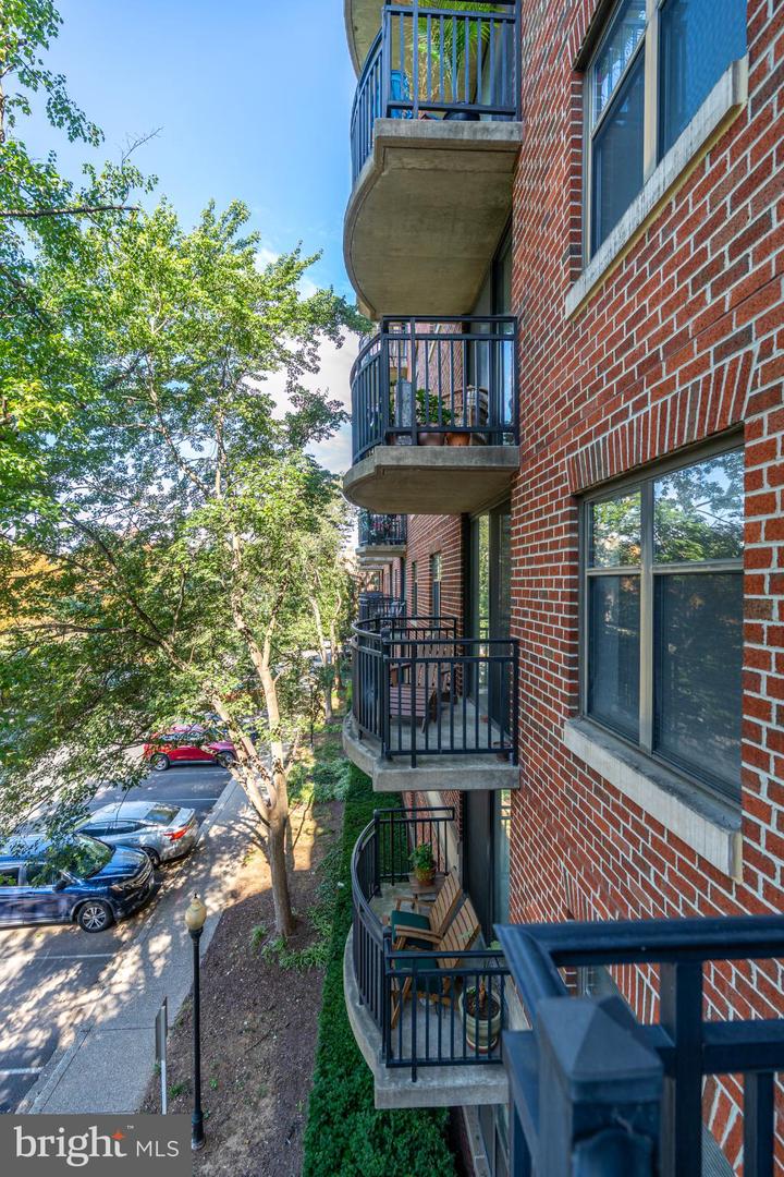 3401 38TH ST NW #316, WASHINGTON, District Of Columbia 20016, 2 Bedrooms Bedrooms, 4 Rooms Rooms,2 BathroomsBathrooms,Residential,For sale,3401 38TH ST NW #316,DCDC2227034 MLS # DCDC2227034