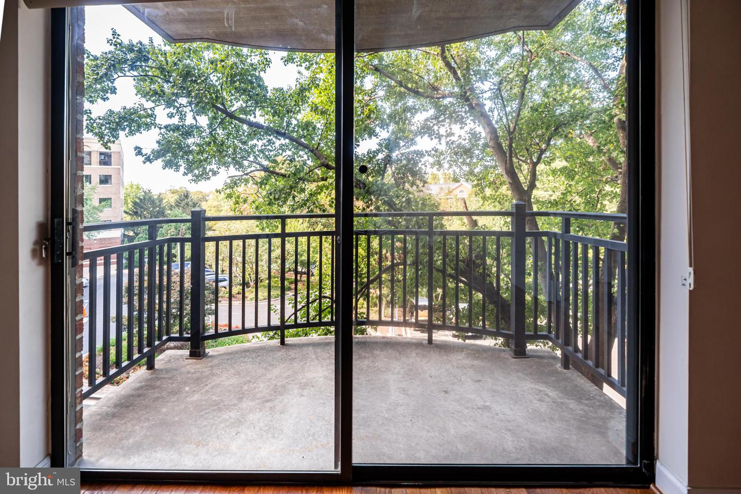 3401 38TH ST NW #316, WASHINGTON, District Of Columbia 20016, 2 Bedrooms Bedrooms, 4 Rooms Rooms,2 BathroomsBathrooms,Residential,For sale,3401 38TH ST NW #316,DCDC2227034 MLS # DCDC2227034
