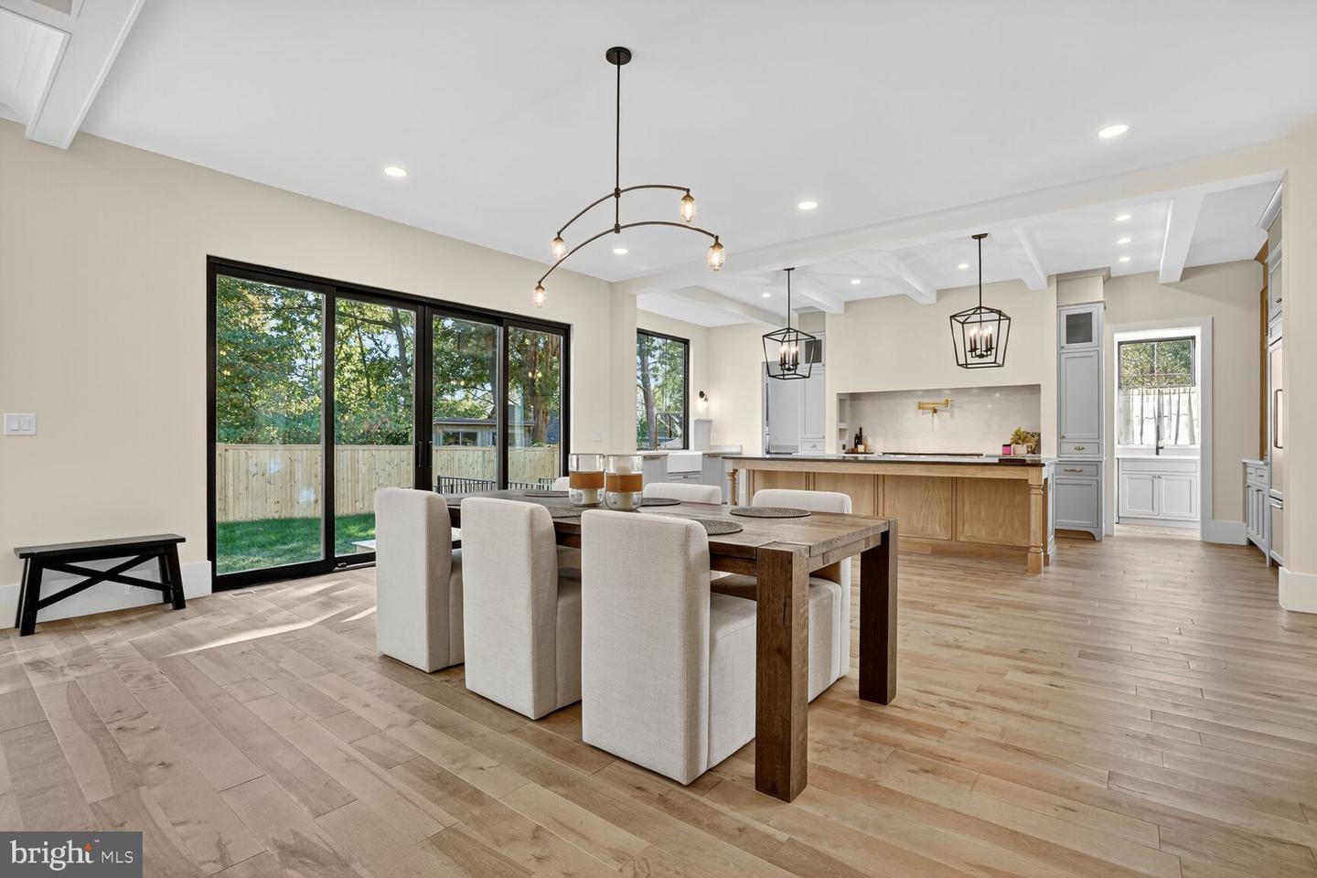 1615 N WAKEFIELD ST, ARLINGTON, Virginia 22207, 6 Bedrooms Bedrooms, ,7 BathroomsBathrooms,Residential,For sale,1615 N WAKEFIELD ST,VAAR2064854 MLS # VAAR2064854