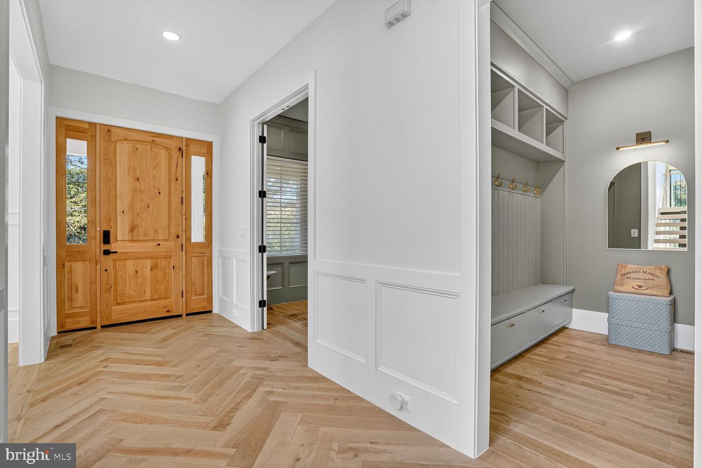 1615 N WAKEFIELD ST, ARLINGTON, Virginia 22207, 6 Bedrooms Bedrooms, ,7 BathroomsBathrooms,Residential,For sale,1615 N WAKEFIELD ST,VAAR2064854 MLS # VAAR2064854