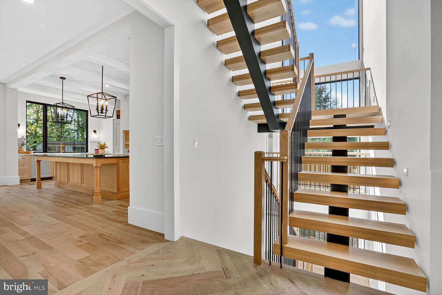 1615 N WAKEFIELD ST, ARLINGTON, Virginia 22207, 6 Bedrooms Bedrooms, ,7 BathroomsBathrooms,Residential,For sale,1615 N WAKEFIELD ST,VAAR2064854 MLS # VAAR2064854