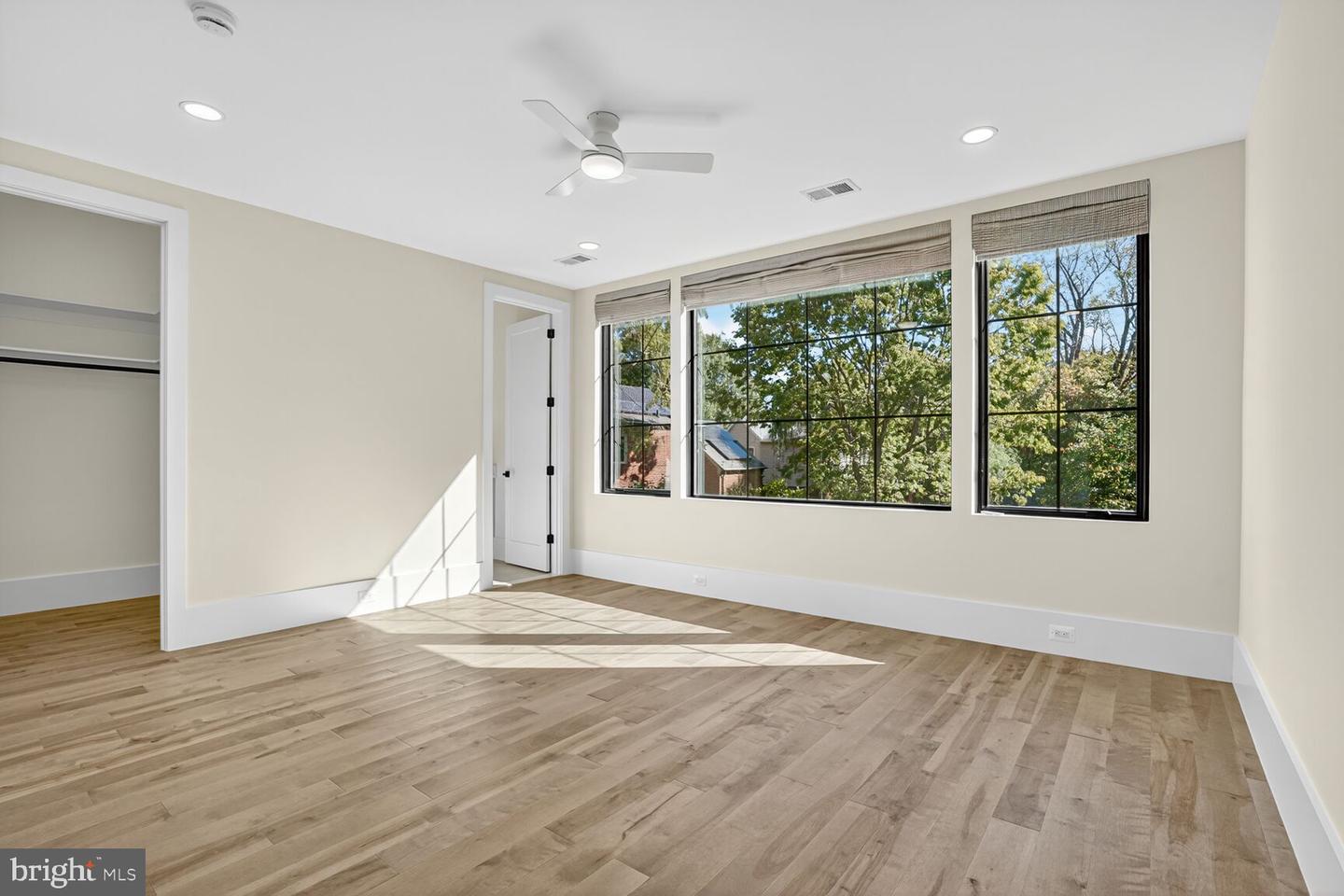 1615 N WAKEFIELD ST, ARLINGTON, Virginia 22207, 6 Bedrooms Bedrooms, ,7 BathroomsBathrooms,Residential,For sale,1615 N WAKEFIELD ST,VAAR2064854 MLS # VAAR2064854