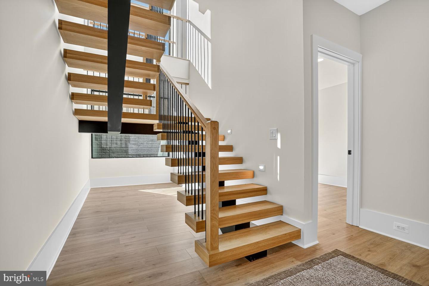 1615 N WAKEFIELD ST, ARLINGTON, Virginia 22207, 6 Bedrooms Bedrooms, ,7 BathroomsBathrooms,Residential,For sale,1615 N WAKEFIELD ST,VAAR2064854 MLS # VAAR2064854