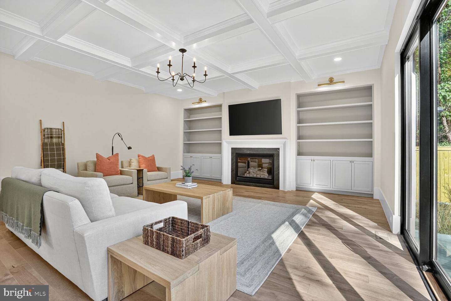 1615 N WAKEFIELD ST, ARLINGTON, Virginia 22207, 6 Bedrooms Bedrooms, ,7 BathroomsBathrooms,Residential,For sale,1615 N WAKEFIELD ST,VAAR2064854 MLS # VAAR2064854