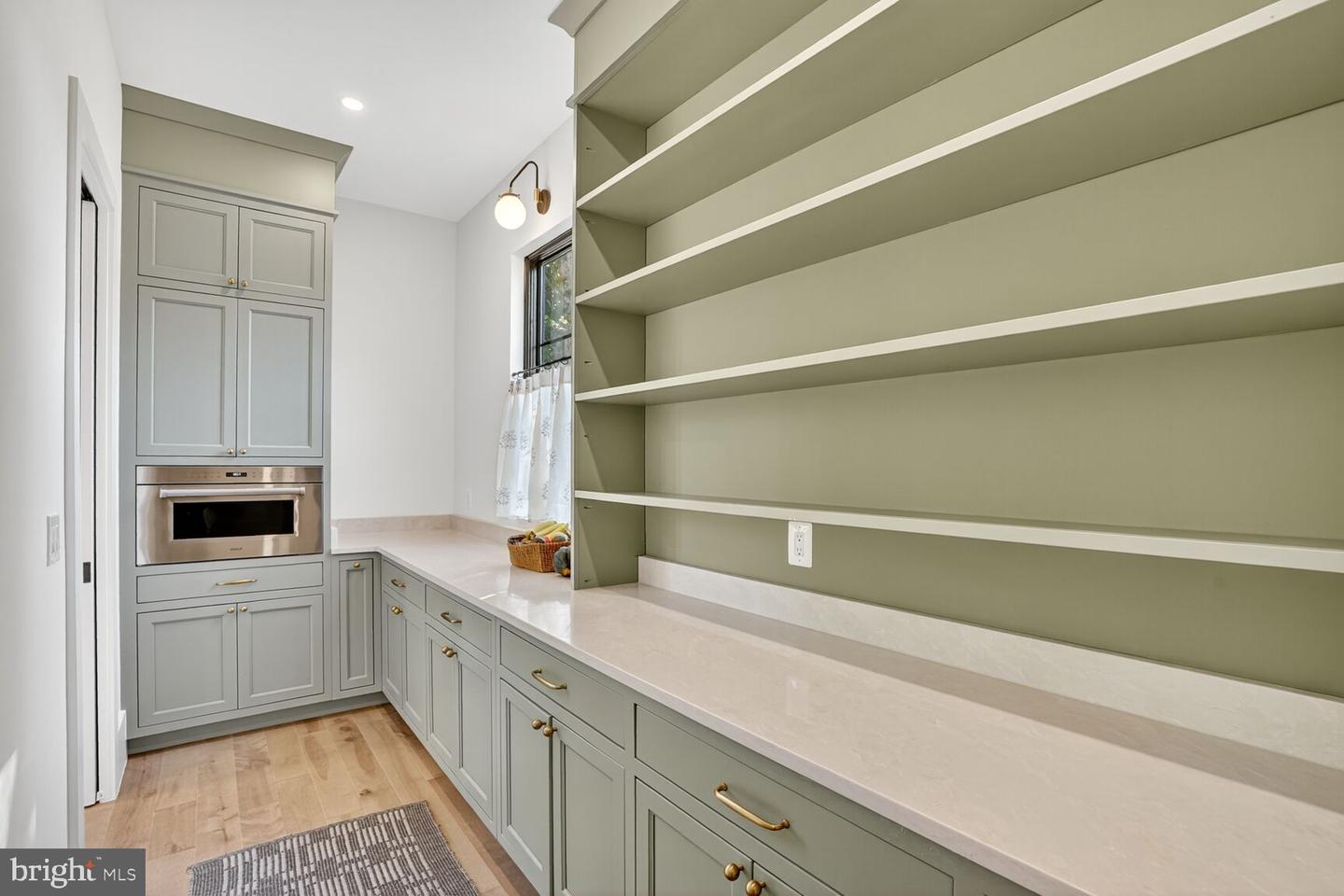 1615 N WAKEFIELD ST, ARLINGTON, Virginia 22207, 6 Bedrooms Bedrooms, ,7 BathroomsBathrooms,Residential,For sale,1615 N WAKEFIELD ST,VAAR2064854 MLS # VAAR2064854