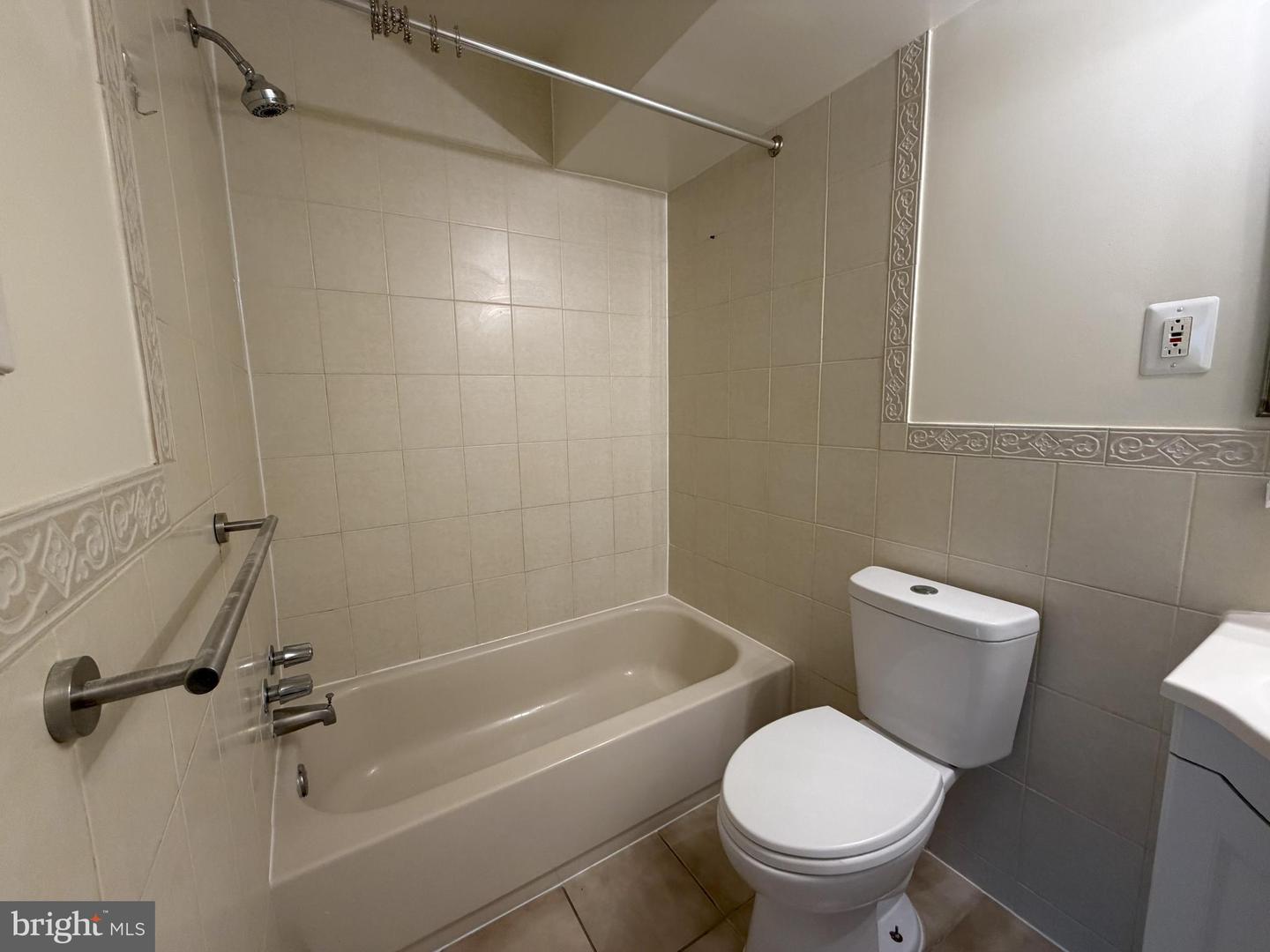 3804 EL CERRITO PL #4E, ALEXANDRIA, Virginia 22309, 3 Bedrooms Bedrooms, ,2 BathroomsBathrooms,Residential,For sale,3804 EL CERRITO PL #4E,VAFX2274296 MLS # VAFX2274296