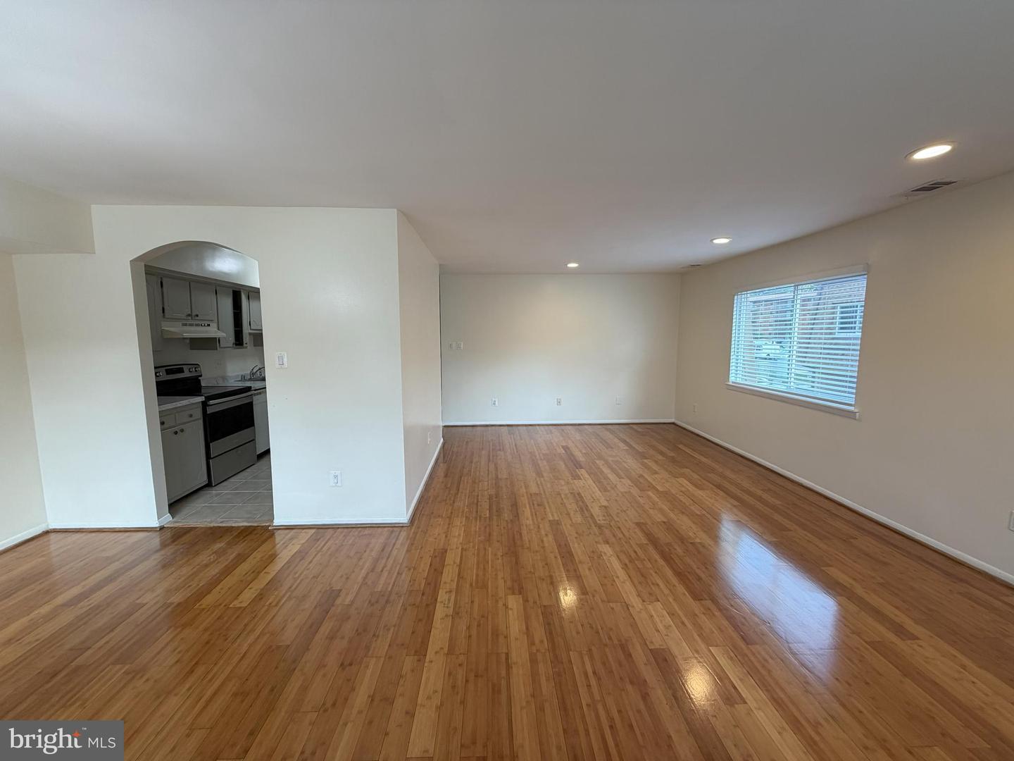 3804 EL CERRITO PL #4E, ALEXANDRIA, Virginia 22309, 3 Bedrooms Bedrooms, ,2 BathroomsBathrooms,Residential,For sale,3804 EL CERRITO PL #4E,VAFX2274296 MLS # VAFX2274296