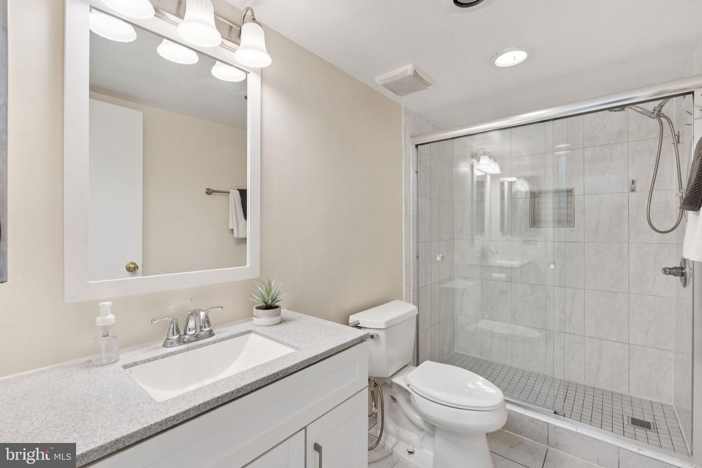 1245 13TH ST NW #109, WASHINGTON, District Of Columbia 20005, 2 Bedrooms Bedrooms, ,2 BathroomsBathrooms,Residential,For sale,1245 13TH ST NW #109,DCDC2227040 MLS # DCDC2227040