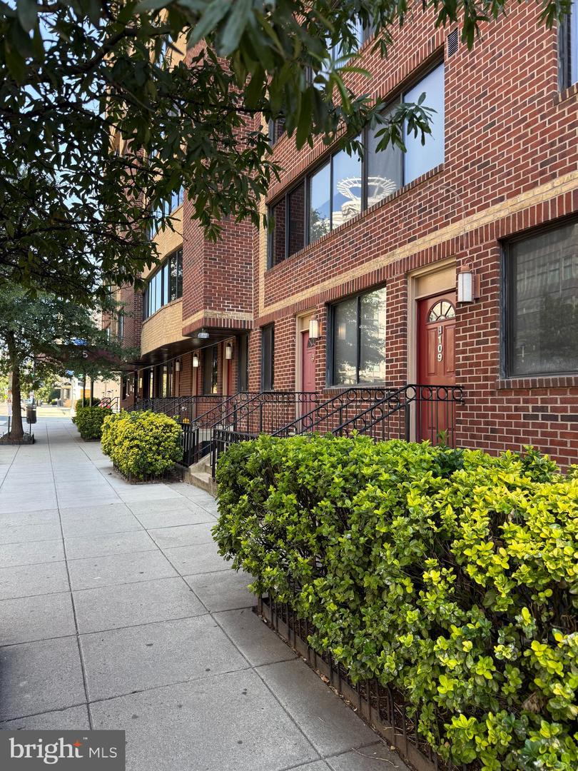 1245 13TH ST NW #109, WASHINGTON, District Of Columbia 20005, 2 Bedrooms Bedrooms, ,2 BathroomsBathrooms,Residential,For sale,1245 13TH ST NW #109,DCDC2227040 MLS # DCDC2227040