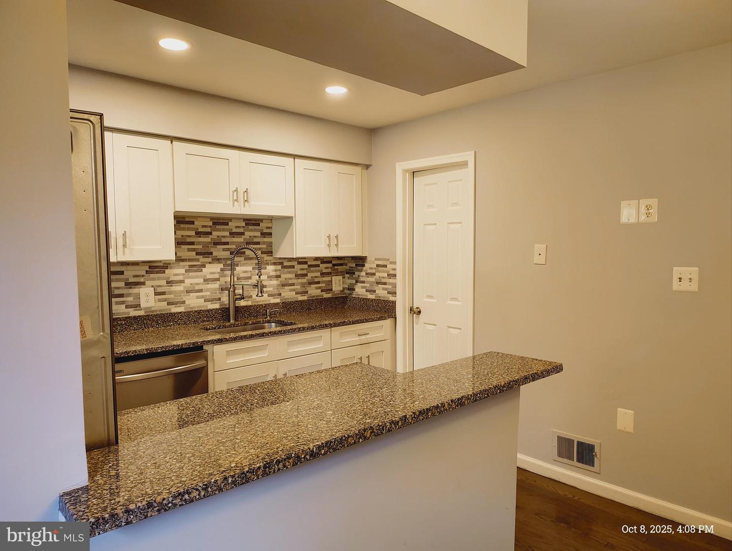 14717 BARKSDALE ST, WOODBRIDGE, Virginia 22193, 4 Bedrooms Bedrooms, ,2 BathroomsBathrooms,Residential,For sale,14717 BARKSDALE ST,VAPW2105986 MLS # VAPW2105986