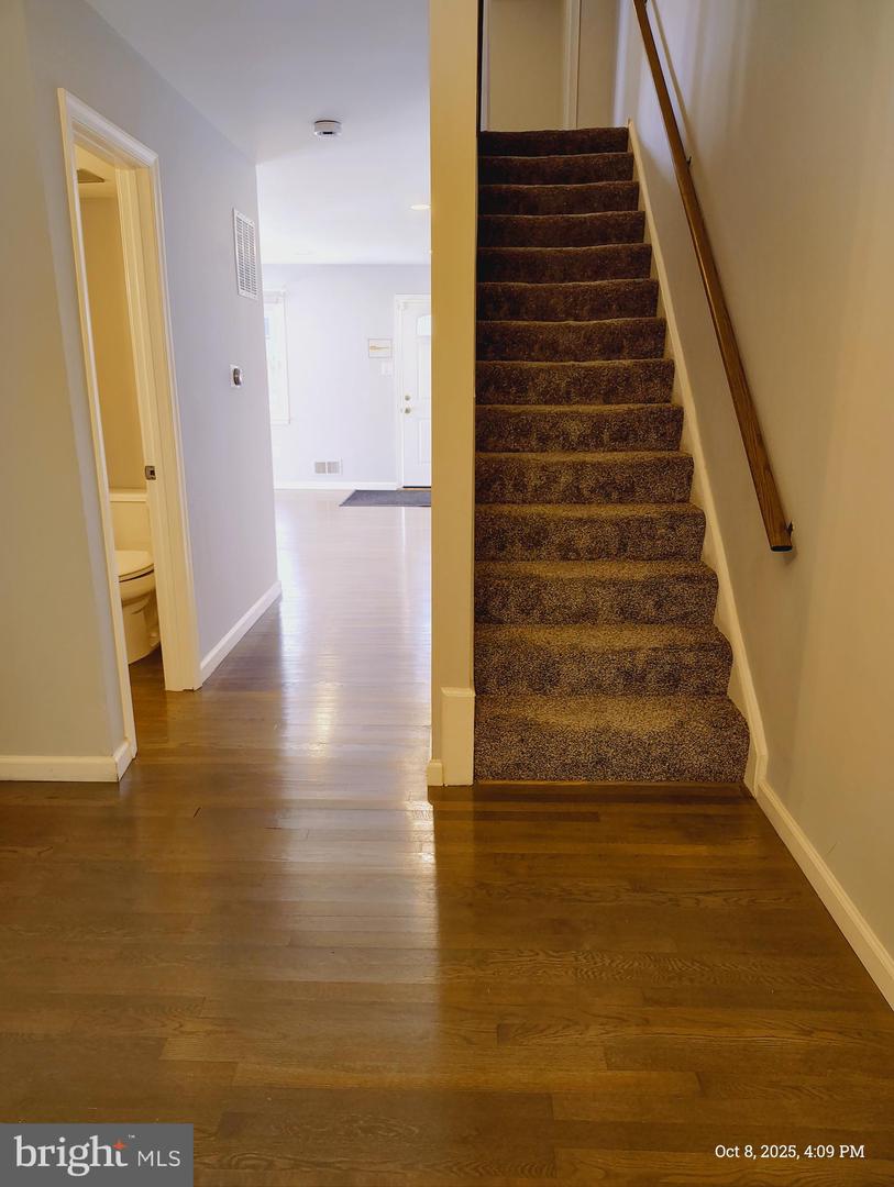 14717 BARKSDALE ST, WOODBRIDGE, Virginia 22193, 4 Bedrooms Bedrooms, ,2 BathroomsBathrooms,Residential,For sale,14717 BARKSDALE ST,VAPW2105986 MLS # VAPW2105986