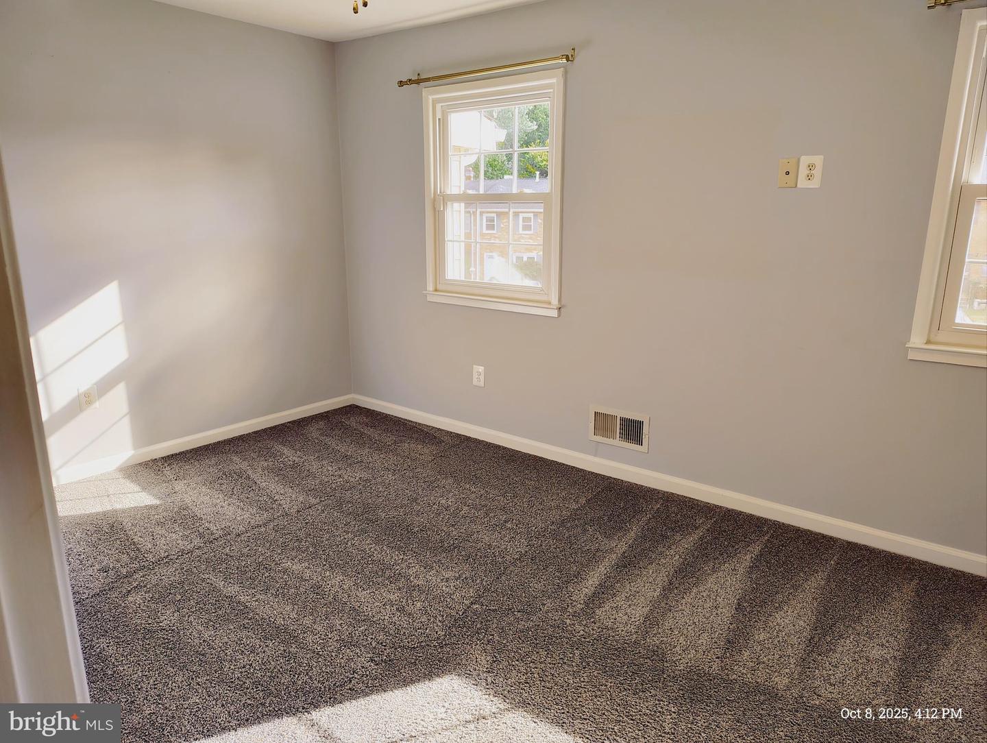 14717 BARKSDALE ST, WOODBRIDGE, Virginia 22193, 4 Bedrooms Bedrooms, ,2 BathroomsBathrooms,Residential,For sale,14717 BARKSDALE ST,VAPW2105986 MLS # VAPW2105986