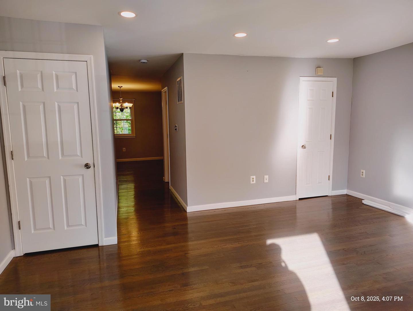 14717 BARKSDALE ST, WOODBRIDGE, Virginia 22193, 4 Bedrooms Bedrooms, ,2 BathroomsBathrooms,Residential,For sale,14717 BARKSDALE ST,VAPW2105986 MLS # VAPW2105986