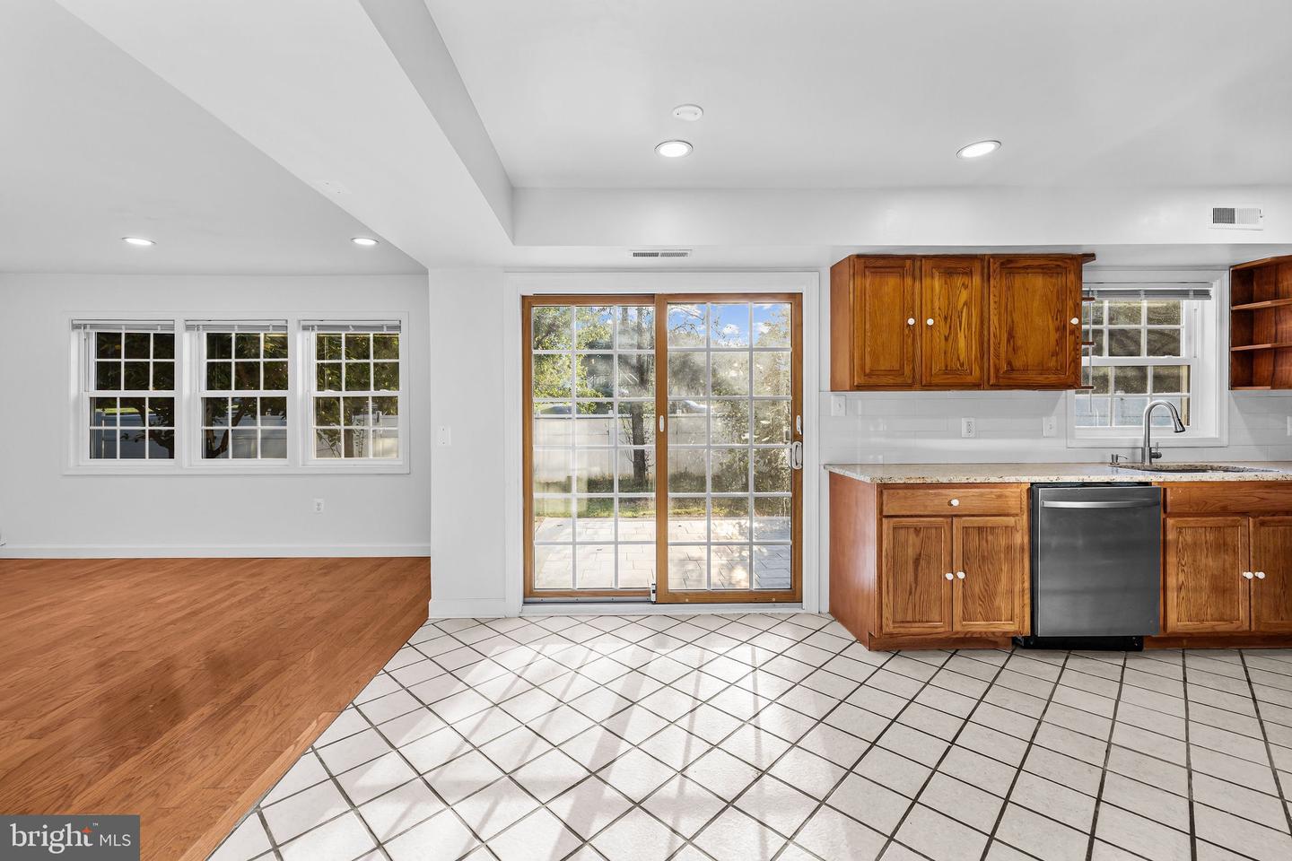 4001 MIDDLE RIDGE DR, FAIRFAX, Virginia 22033, 4 Bedrooms Bedrooms, ,2 BathroomsBathrooms,Residential,For sale,4001 MIDDLE RIDGE DR,VAFX2274160 MLS # VAFX2274160