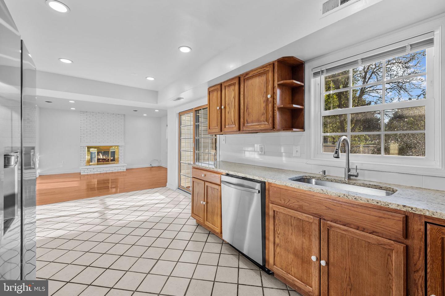 4001 MIDDLE RIDGE DR, FAIRFAX, Virginia 22033, 4 Bedrooms Bedrooms, ,2 BathroomsBathrooms,Residential,For sale,4001 MIDDLE RIDGE DR,VAFX2274160 MLS # VAFX2274160