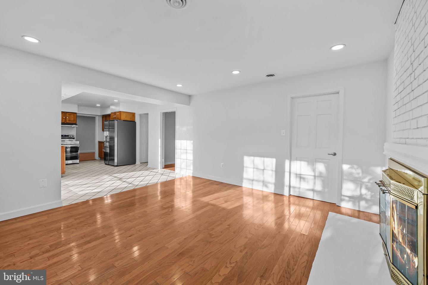4001 MIDDLE RIDGE DR, FAIRFAX, Virginia 22033, 4 Bedrooms Bedrooms, ,2 BathroomsBathrooms,Residential,For sale,4001 MIDDLE RIDGE DR,VAFX2274160 MLS # VAFX2274160