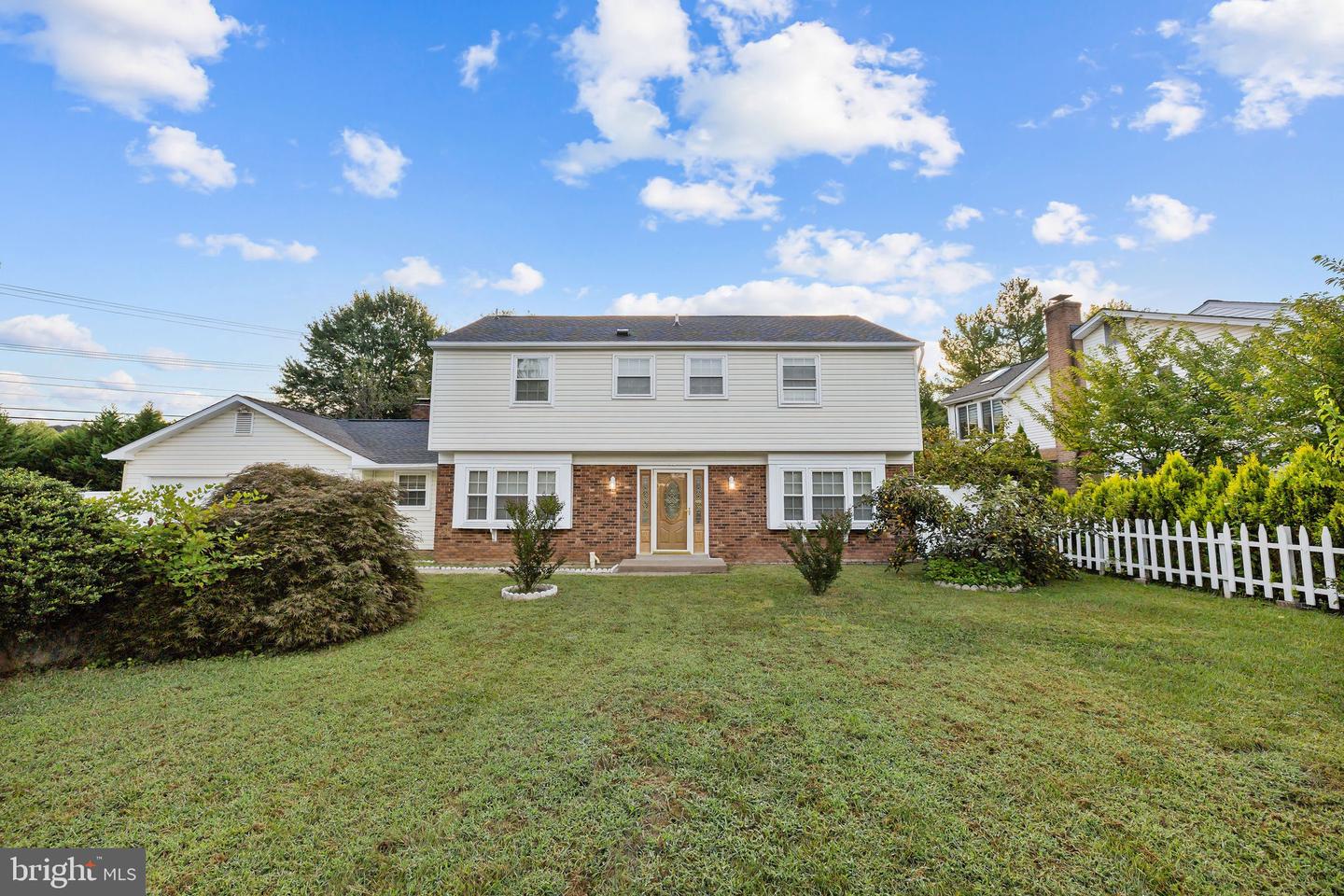 4001 MIDDLE RIDGE DR, FAIRFAX, Virginia 22033, 4 Bedrooms Bedrooms, ,2 BathroomsBathrooms,Residential,For sale,4001 MIDDLE RIDGE DR,VAFX2274160 MLS # VAFX2274160